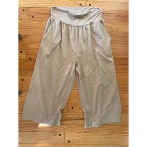 High Waisted Capri Pants